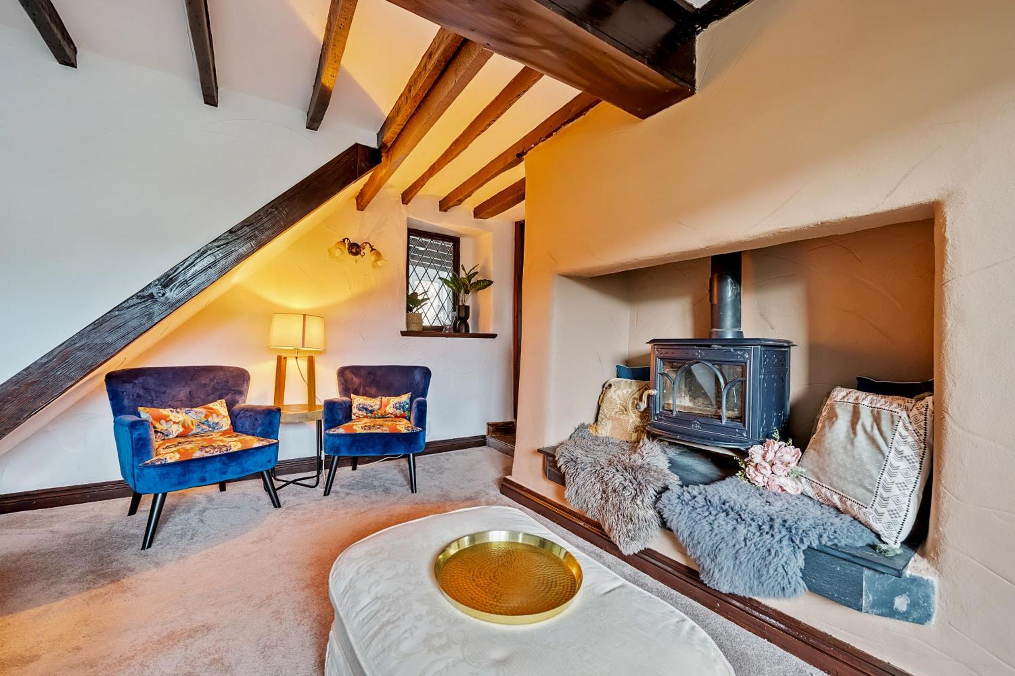 Gorgeous Thatched Holiday home Torquay